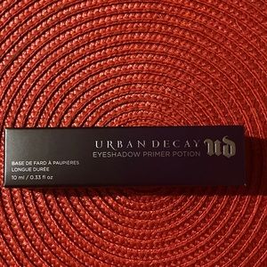Urban Decay eyeshadow primer potion